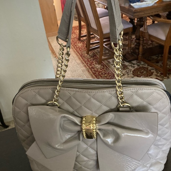 Large Betsey Johnson Quilted Tan and Gold Tote with Chain Handles - Picture 3 of 7